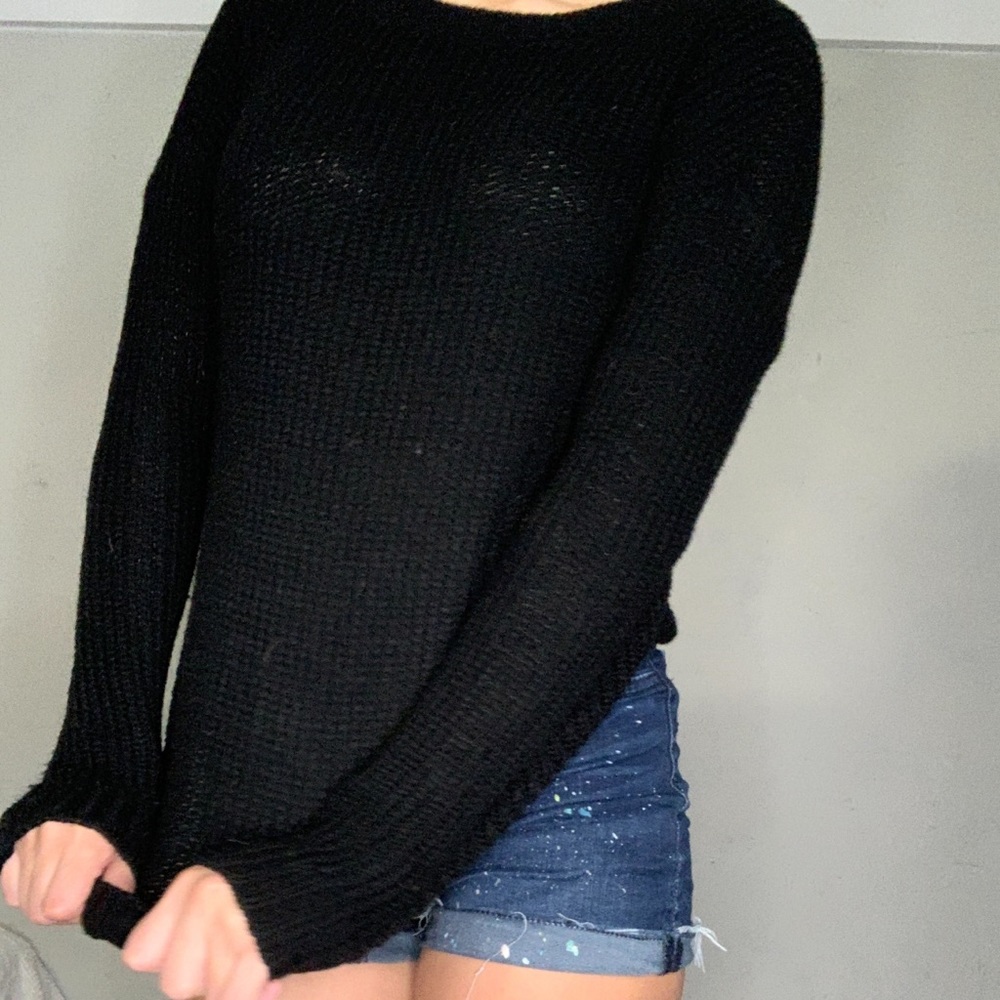 Comfy Black Basic Sweater - image 3